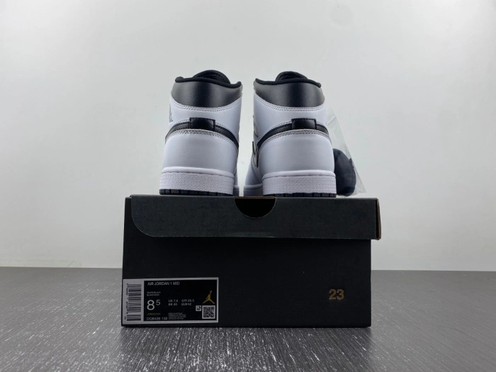 Air Jordan 1 Mid  DQ8426-132