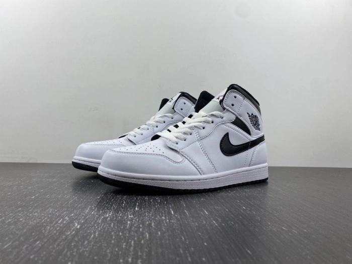 Air Jordan 1 Mid  DQ8426-132