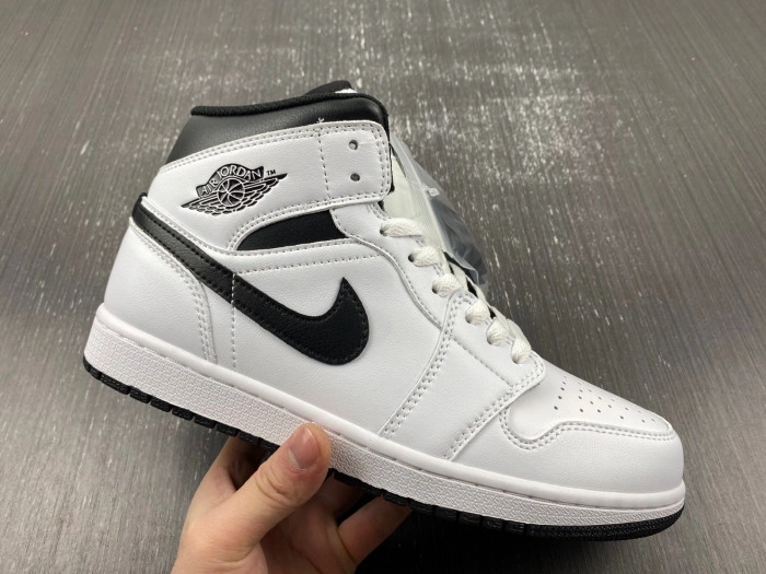 Air Jordan 1 Mid  DQ8426-132