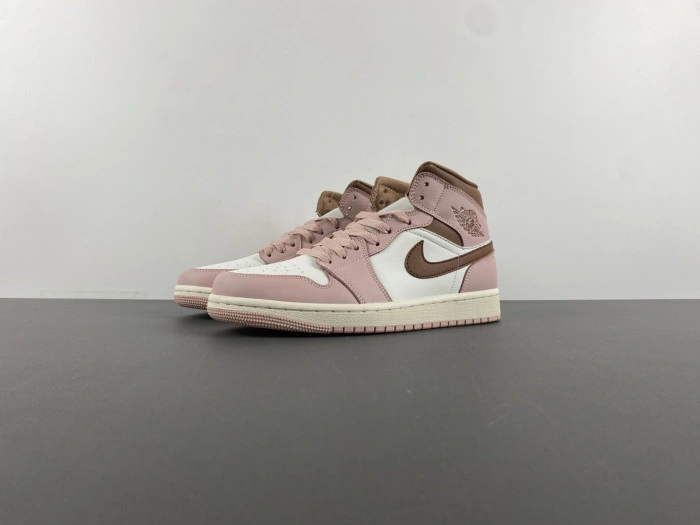 Air Jordan 1 Mid Feasts   BQ6472-620