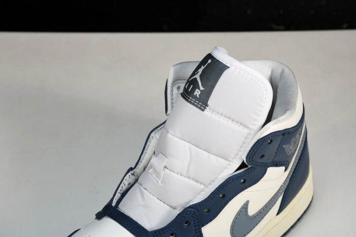 Air Jordan 1 Mid French Blue   BQ6472-414