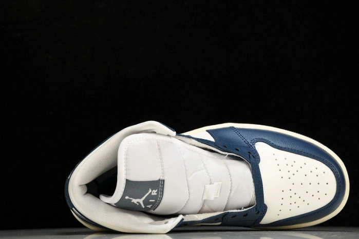 Air Jordan 1 Mid French Blue   BQ6472-414