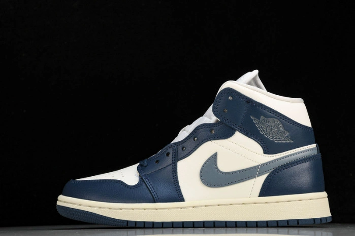 Air Jordan 1 Mid French Blue   BQ6472-414