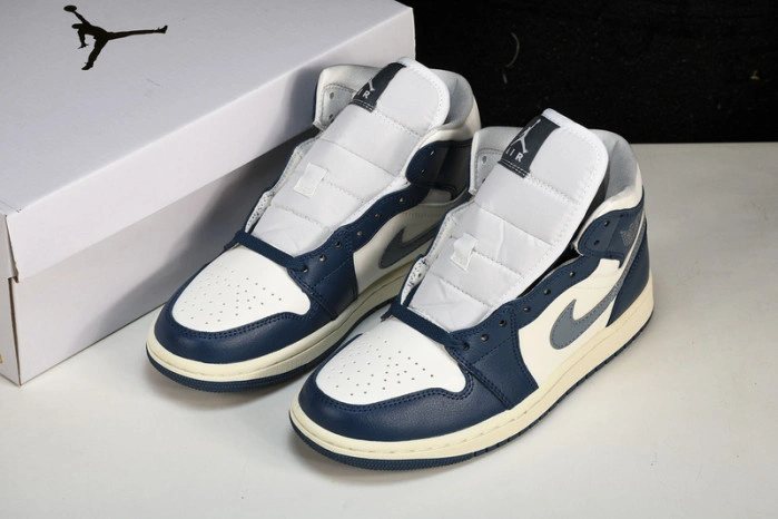 Air Jordan 1 Mid French Blue   BQ6472-414