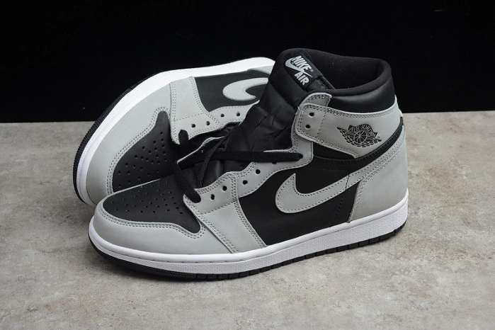 Air Jordan 1 Retro High Black White Light Smoke Grey 555088-035
