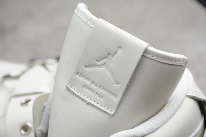 Air Jordan 1 Retro High Comme des Garcons White CN5738-001