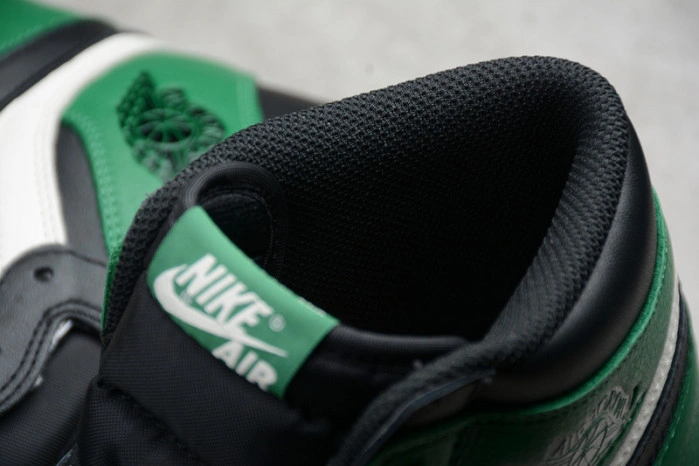 Air Jordan 1 Retro High OG 'Pine Green' 555088-302
