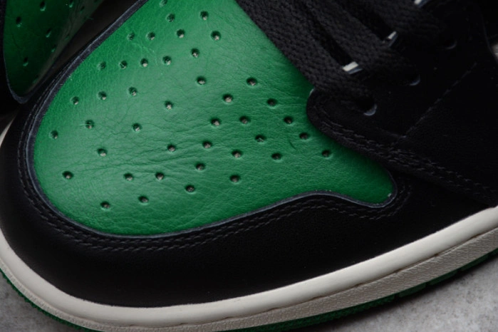 Air Jordan 1 Retro High OG 'Pine Green' 555088-302