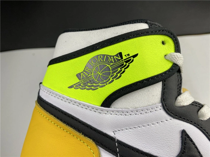 Air Jordan 1 Retro High OG 'Volt Gold'  555088-118