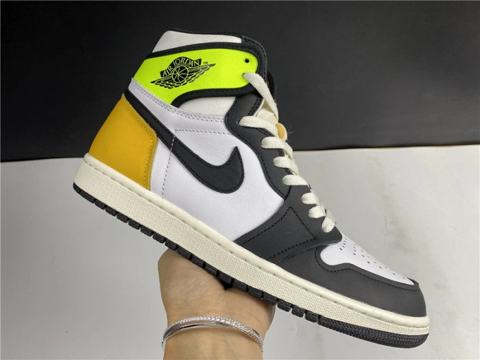 Air Jordan 1 Retro High OG 'Volt Gold'  555088-118