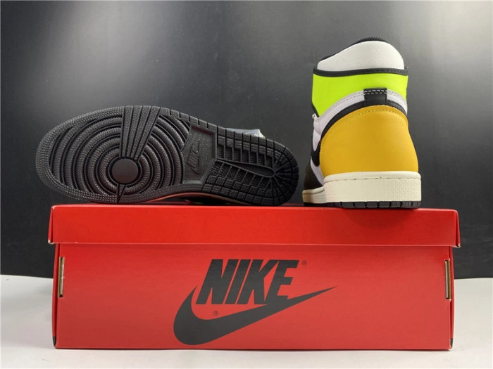 Air Jordan 1 Retro High OG 'Volt Gold'  555088-118