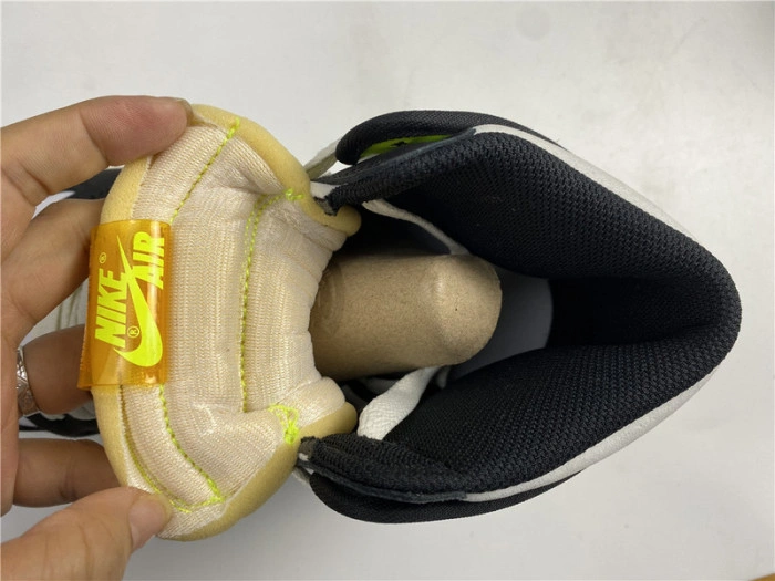 Air Jordan 1 Retro High OG 'Volt Gold'  555088-118