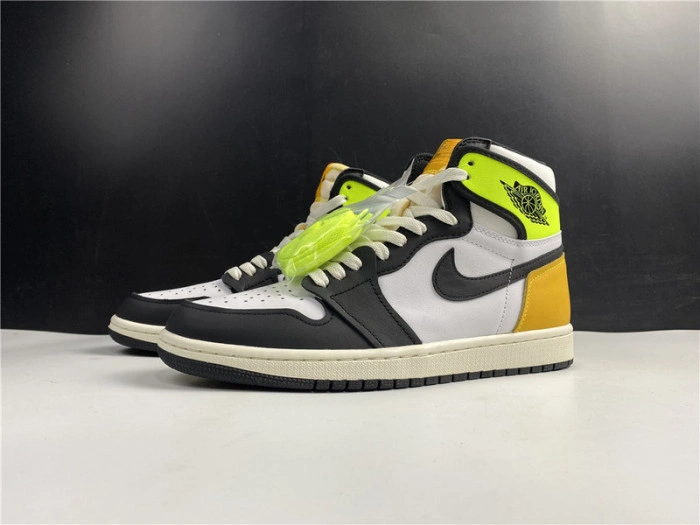 Air Jordan 1 Retro High OG 'Volt Gold'  555088-118