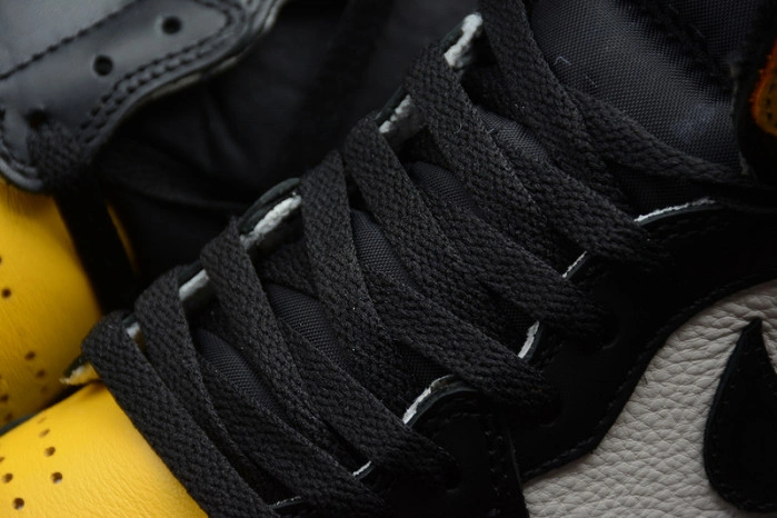 Air Jordan 1 Retro High OG 'Yellow Toe' AR1020-700