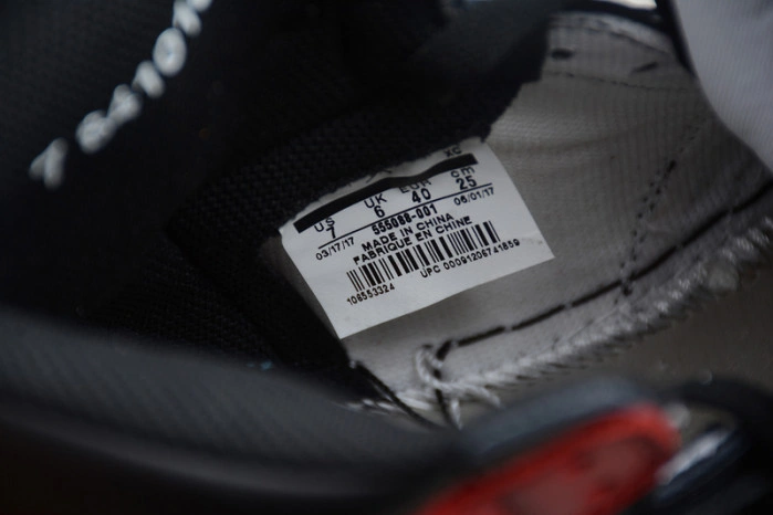 Air Jordan 1 Retro High OG Banned Bred Black Red  555088-001