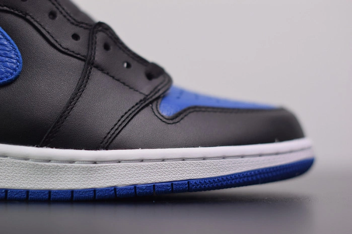 Air Jordan 1 Retro Royal (2017) 555088-007