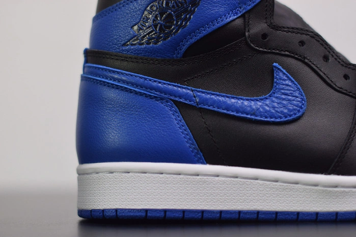Air Jordan 1 Retro Royal (2017) 555088-007
