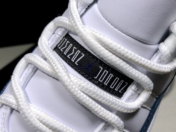Air Jordan 11 Low 'Blue Snakeskin' CD6846-102