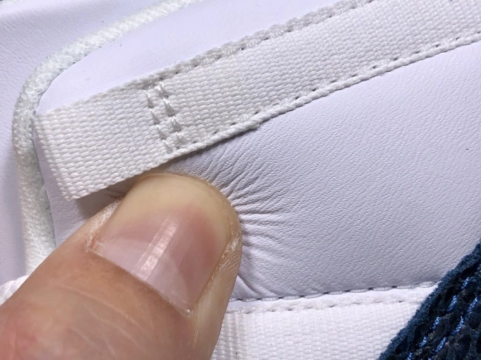 Air Jordan 11 Low 'Blue Snakeskin' CD6846-102