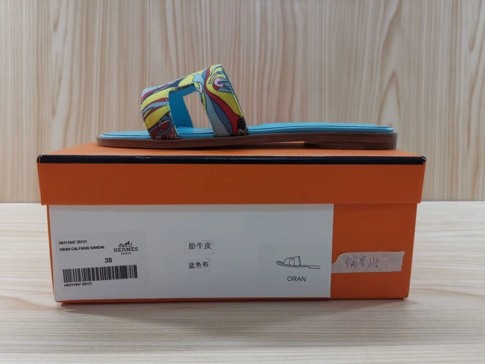 Air Jordan 11 Low “Igloo”   AH7860-103
