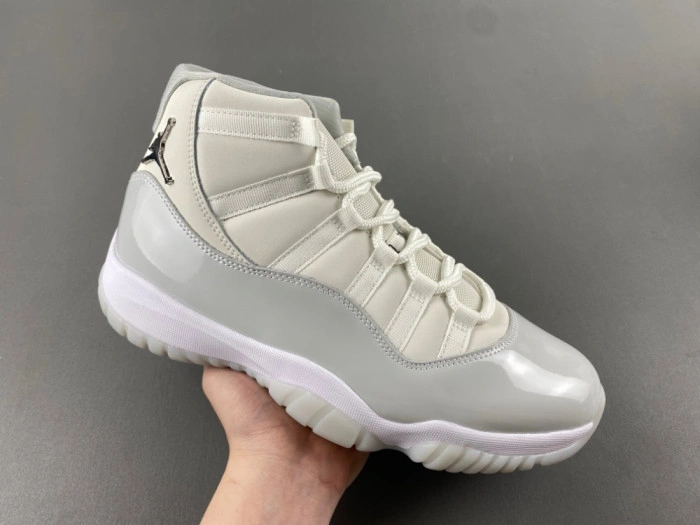 Air Jordan 11 Retro    AR0715-110