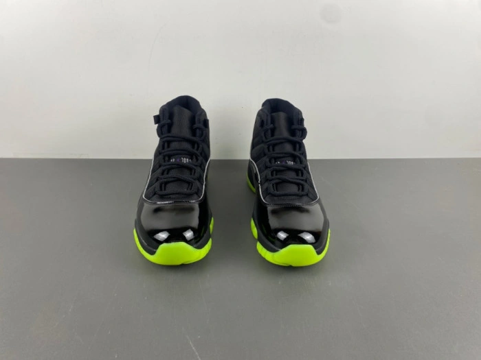 Air Jordan 11 Retro    CT8012-003