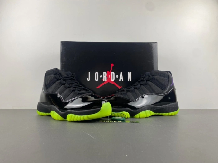 Air Jordan 11 Retro    CT8012-003