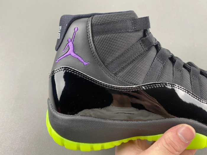 Air Jordan 11 Retro    CT8012-003