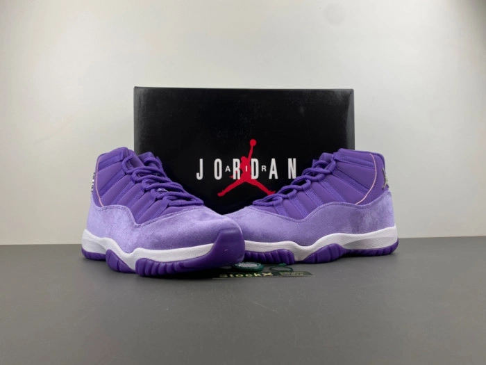 Air Jordan 11 Retro    CT8012-555