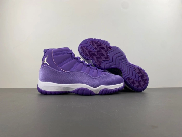 Air Jordan 11 Retro    CT8012-555