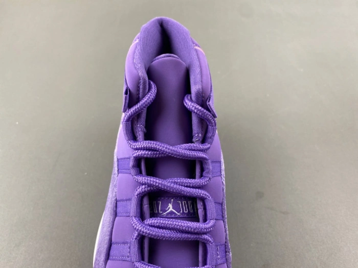 Air Jordan 11 Retro    CT8012-555