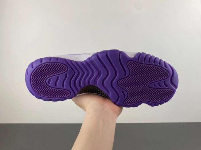 Air Jordan 11 Retro    CT8012-555
