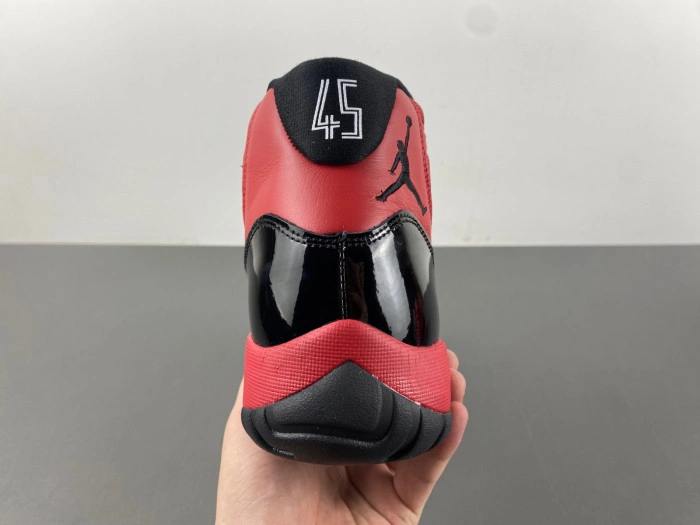 Air Jordan 11 Retro    CT8012-600