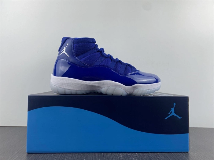 Air Jordan 11 Retro Low ''Legend Blue'' AT7802
