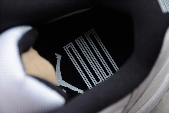 Air Jordan 11 Retro Low Legend Blue AV2187-117