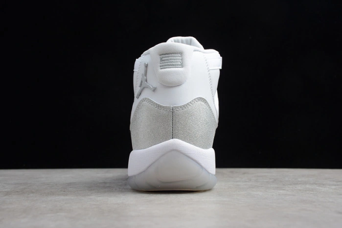 Air Jordan 11 WMNS White Metallic SilverVast Grey AR0715-100