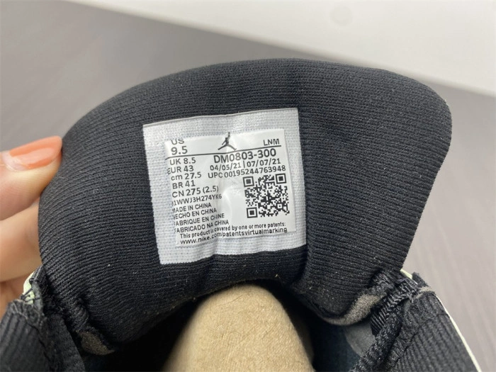 Air Jordan 13 Retro Low Single's Day (2021)  DM0803-300