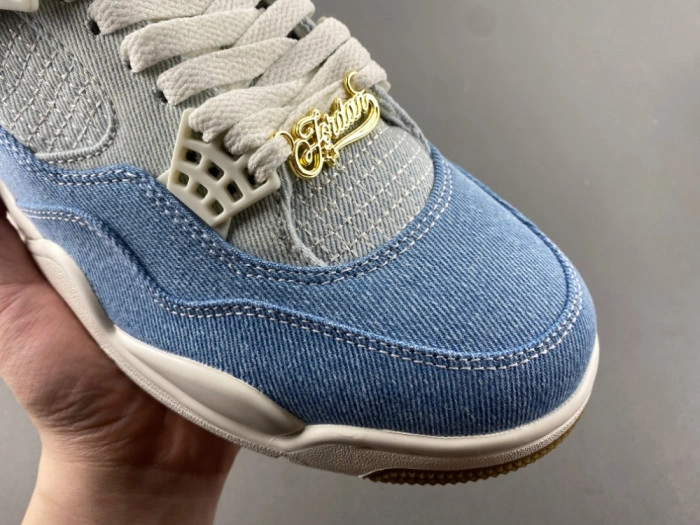 Air Jordan 4 Denim "Worn Blue”    IB6716-100
