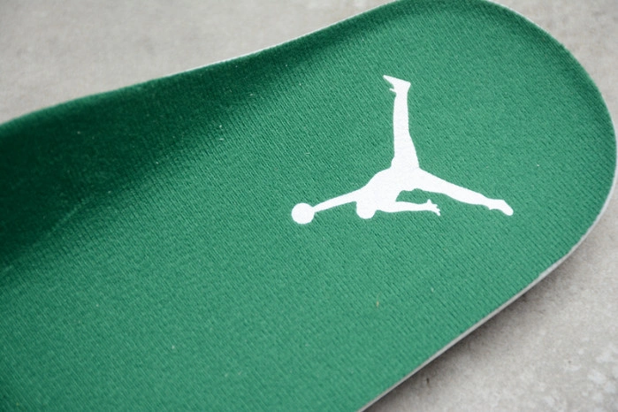 Air Jordan 4 Retro Metallic Green  CT8527-113