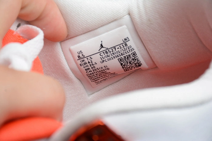 Air Jordan 4 Retro Metallic Orange CT8527-118