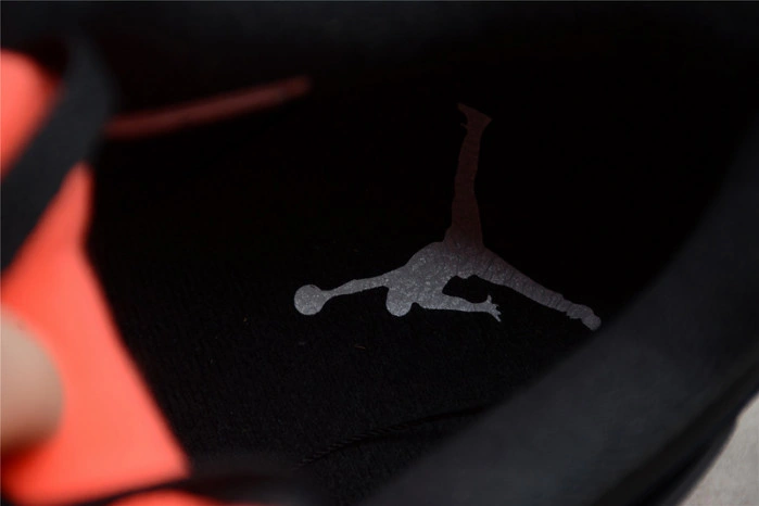 Air Jordan 4 Retro Red Thunder CT8527-016