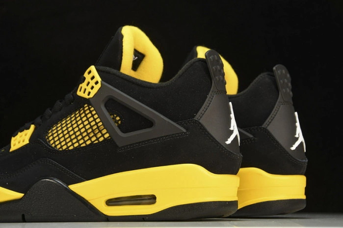 Air Jordan 4 Retro Thunder (2023) version  DH6927-017