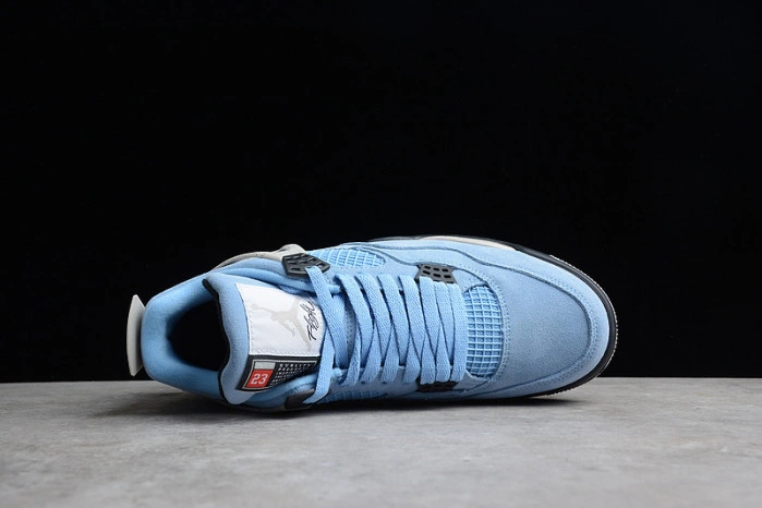 Air Jordan 4 Retro University Blue CT8527-400