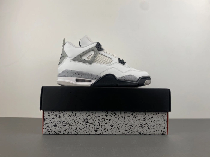 Air Jordan 4 “White Cement” 2025  FV5029-100