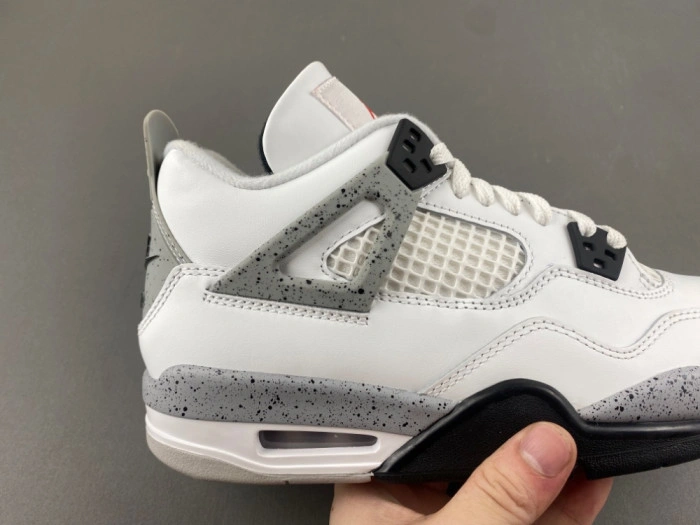 Air Jordan 4 “White Cement” 2025  FV5029-100