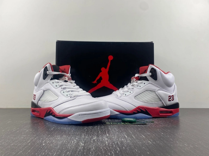 Air Jordan 5 Retro Fire Red (2024)  136027-120