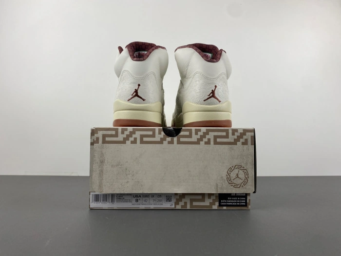 Air Jordan 5 "El Grito" Sail and Dark Pony    HF8833-100
