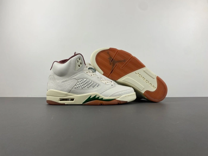 Air Jordan 5 "El Grito" Sail and Dark Pony    HF8833-100