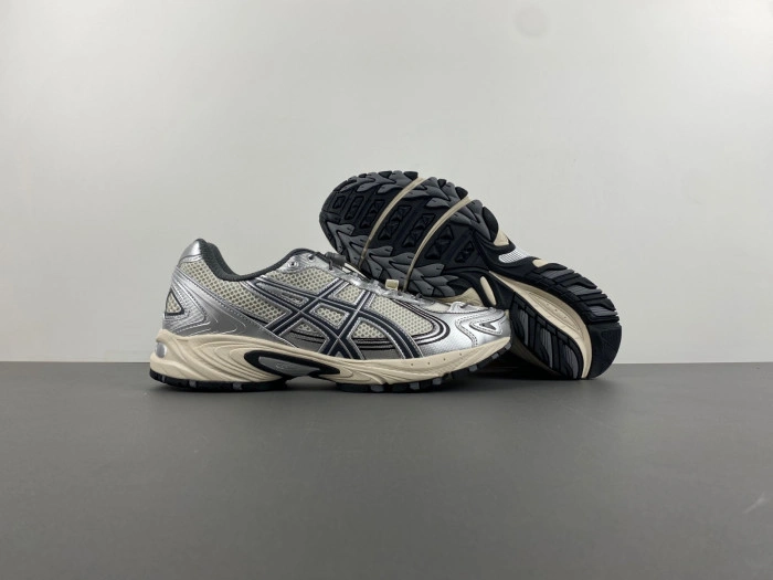 Asics Gel-Kahana TR V4 "White Silver"