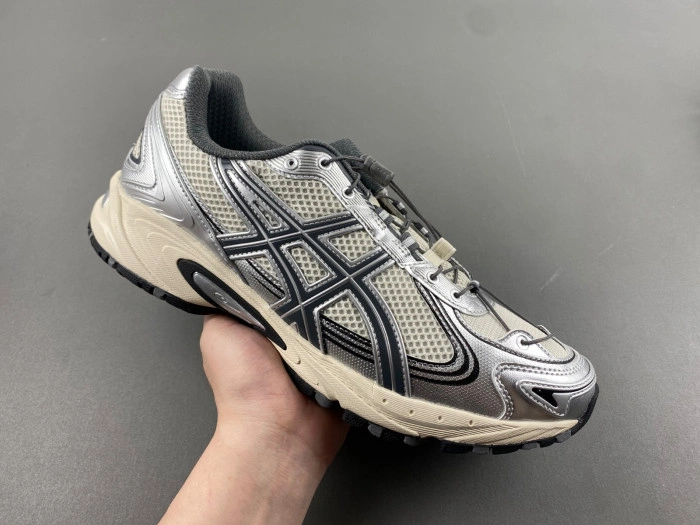 Asics Gel-Kahana TR V4 "White Silver"